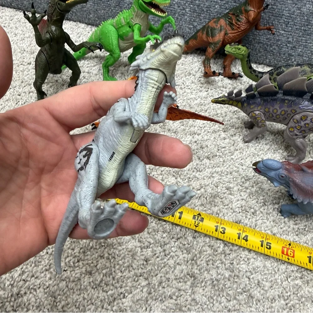 Toy Dinosaur figures huge lot articulating limbs‎